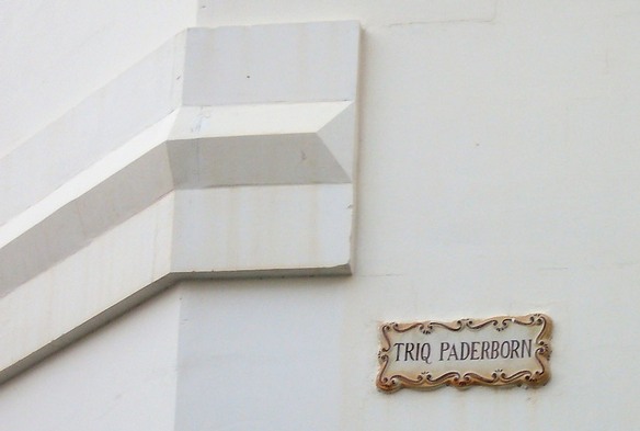Straßenschild Triq Paderborn