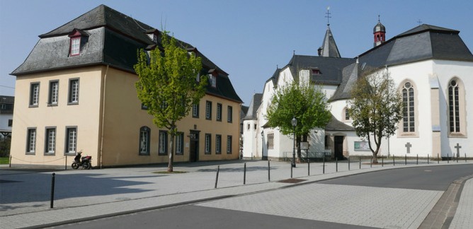 Die Johanniter-Komturei und die Pfarrkirche St. Johannes der Täufer