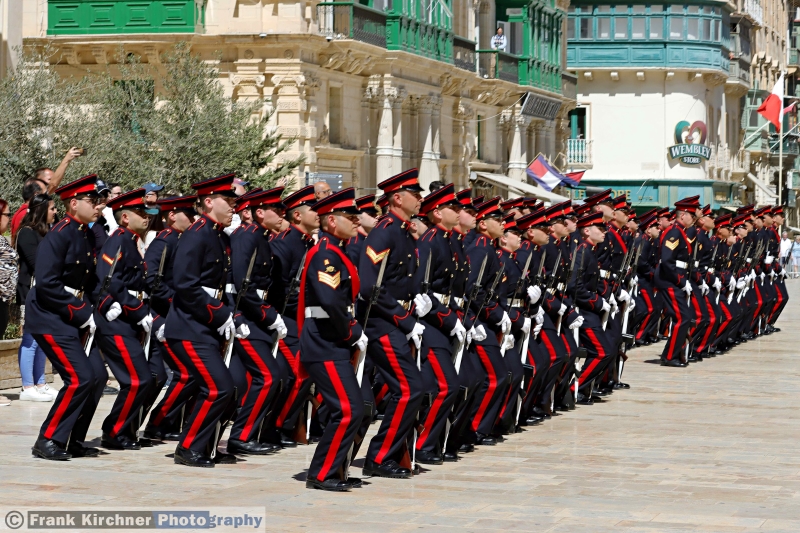 Die Ehrenformation der Armed Forces of Malta beim Exerzieren bei der Pjazza Teatru Rjal. Foto: © Frank Kirchner Photography.