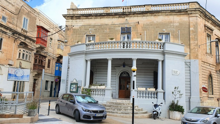 Die Sliema Police Station, entworfen von Emanuele Luigi Galizia (1830-1906)