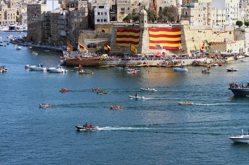Traditionelle Ruder-Regatta im Grand Harbour von Valletta